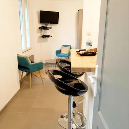 Ferienwohnung Le Petit Charmeur, Parking, Wifi, Gare Flers  Exterior foto